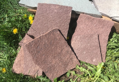 Плитняк лемезит бордовый для цоколя 1,5-2 см купить в Солнечногорске