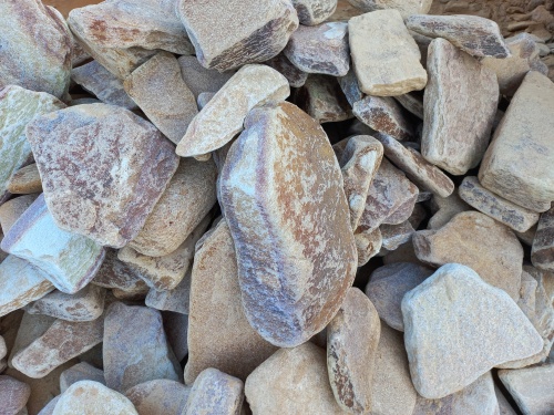 Златолит жёлтый, жёлто-зелёный глыбки и валуны для ланшафтного дизайна купить в Солнечногорске