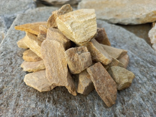 Златолит жёлтый декоративная каменная крошка купить в Солнечногорске