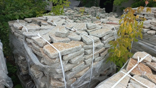 Гранитный плитняк галтованный для парковки купить в Солнечногорске