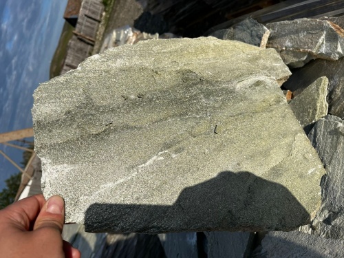 Плитняк златолит зелёный для цоколя, отмостки купить в Солнечногорске