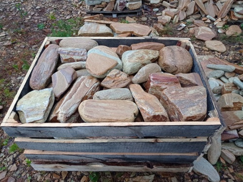 Златолит жёлтый, жёлто-зелёный глыбки и валуны для ланшафтного дизайна купить в Солнечногорске