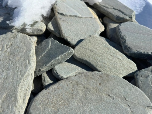 Плитняк златолит зелёный галтованный для цоколя купить в Солнечногорске